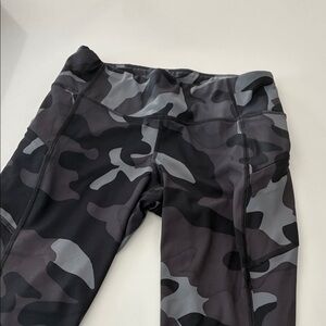 Athleta Gray and Black Camo Leggings